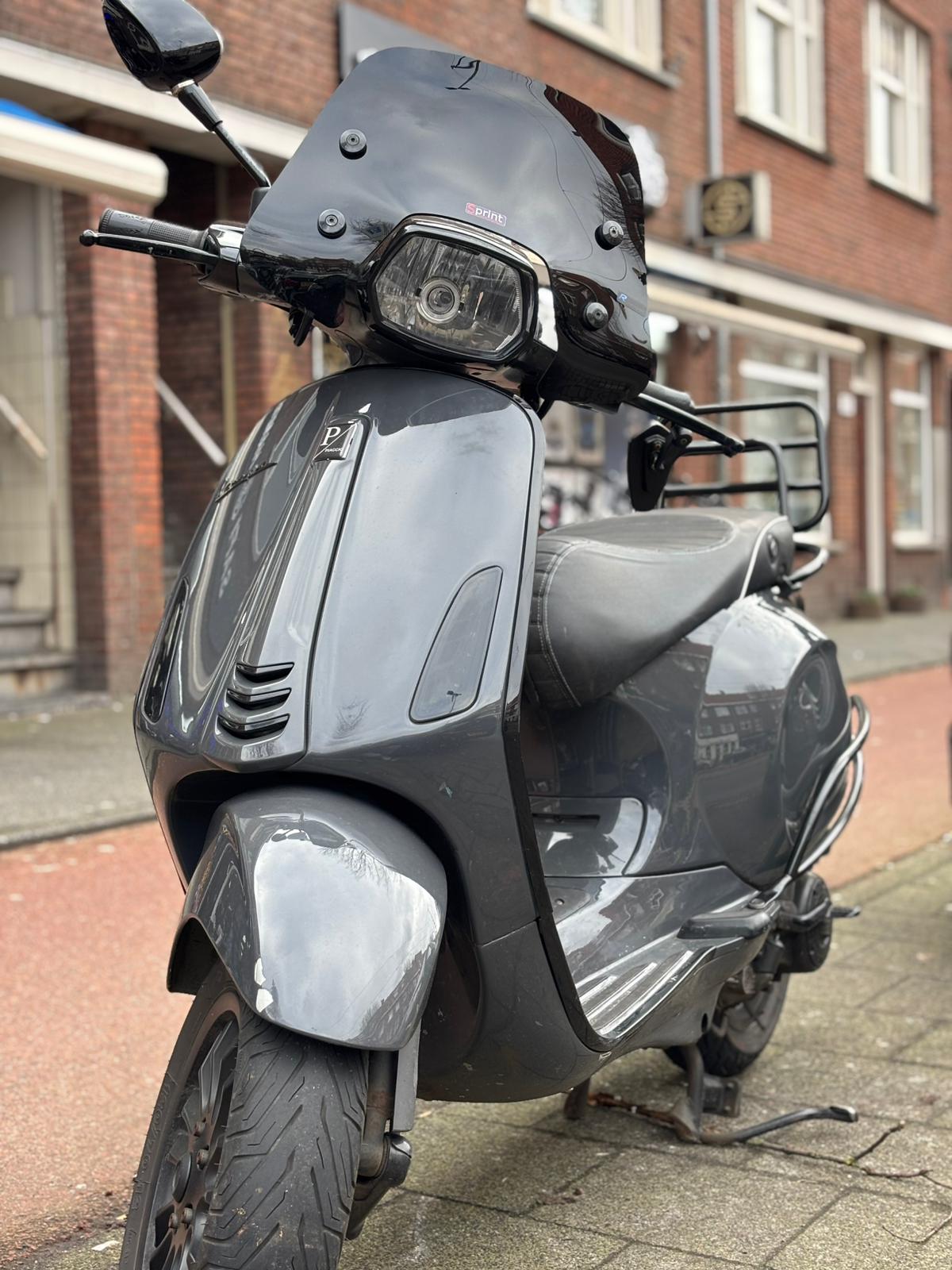 Vespa Sprint 80cc (2016)