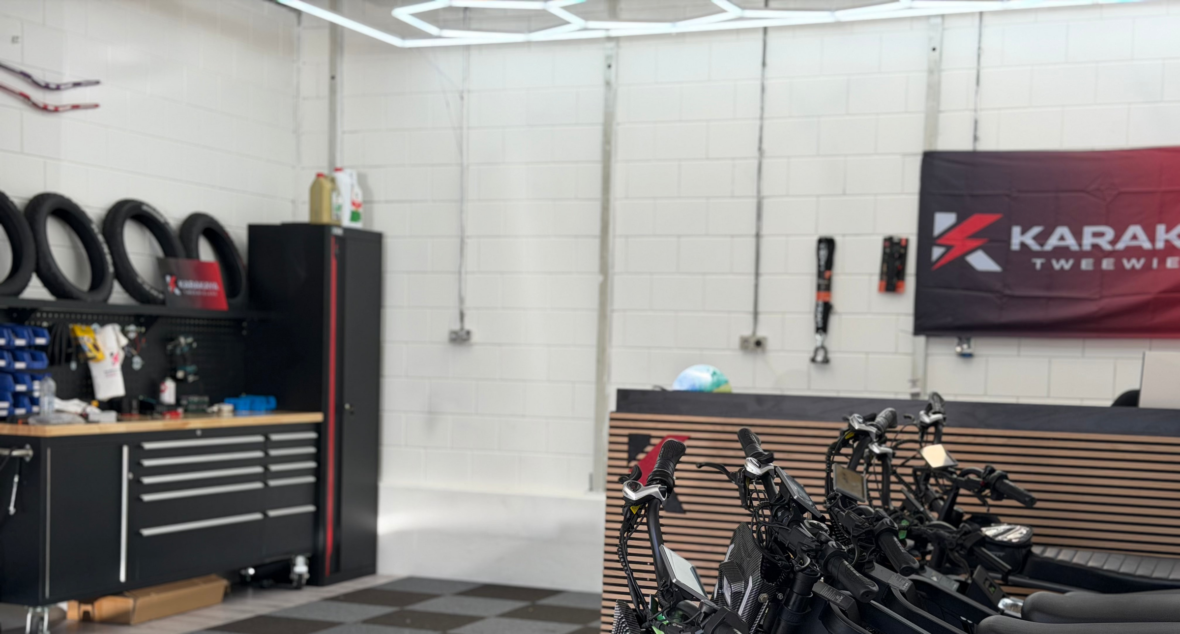 Showroom van Karakaya Tweewielers in Rijswijk